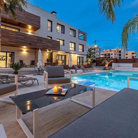 Lusso E Relax Con Piscina A 2 Minuti Dal Mare Appartement Miami Playa Buitenkant foto