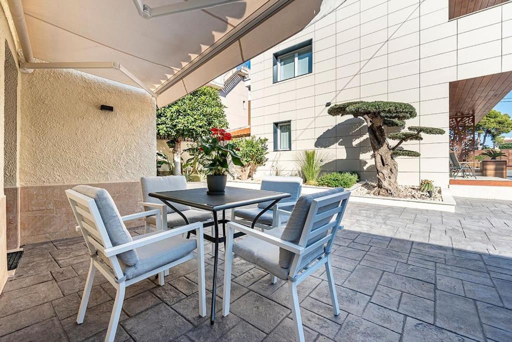 Lusso E Relax Con Piscina A 2 Minuti Dal Mare Appartement Miami Playa Buitenkant foto