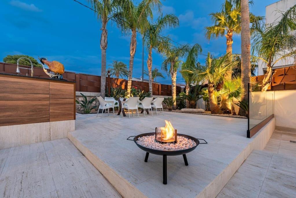 Lusso E Relax Con Piscina A 2 Minuti Dal Mare Appartement Miami Playa Buitenkant foto