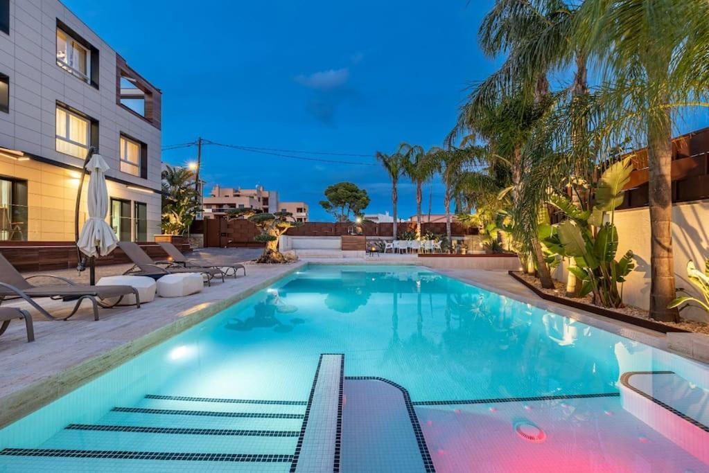 Lusso E Relax Con Piscina A 2 Minuti Dal Mare Appartement Miami Playa Buitenkant foto